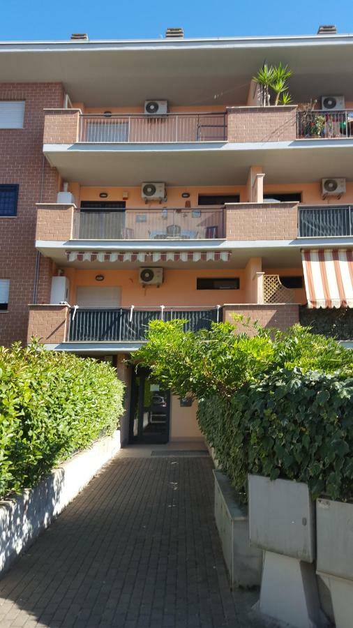 Casina Carina Carina Apartment Nettuno Exterior photo